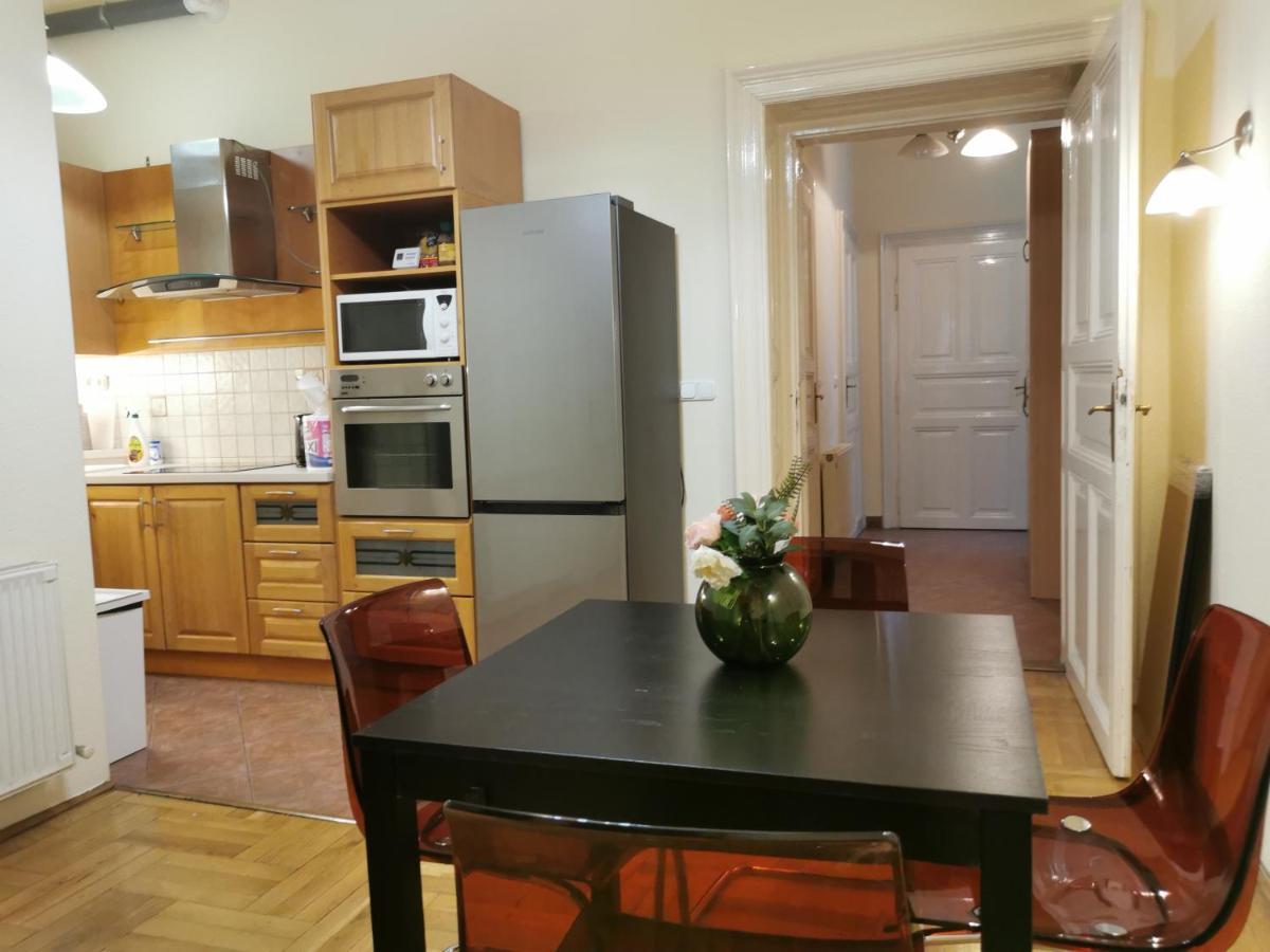 Andrassy Suite Budapesta Exterior foto